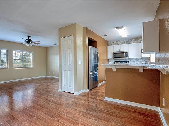 2nd image of 2535 45th Ave NE