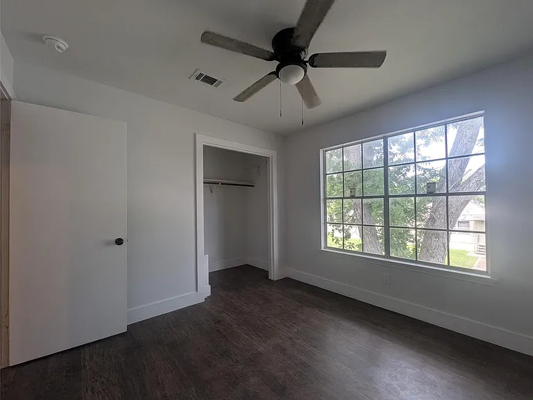 804 Ward St — Photo 5