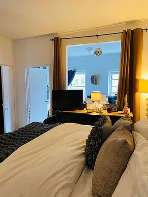 Rented by Bank Neary | media 38