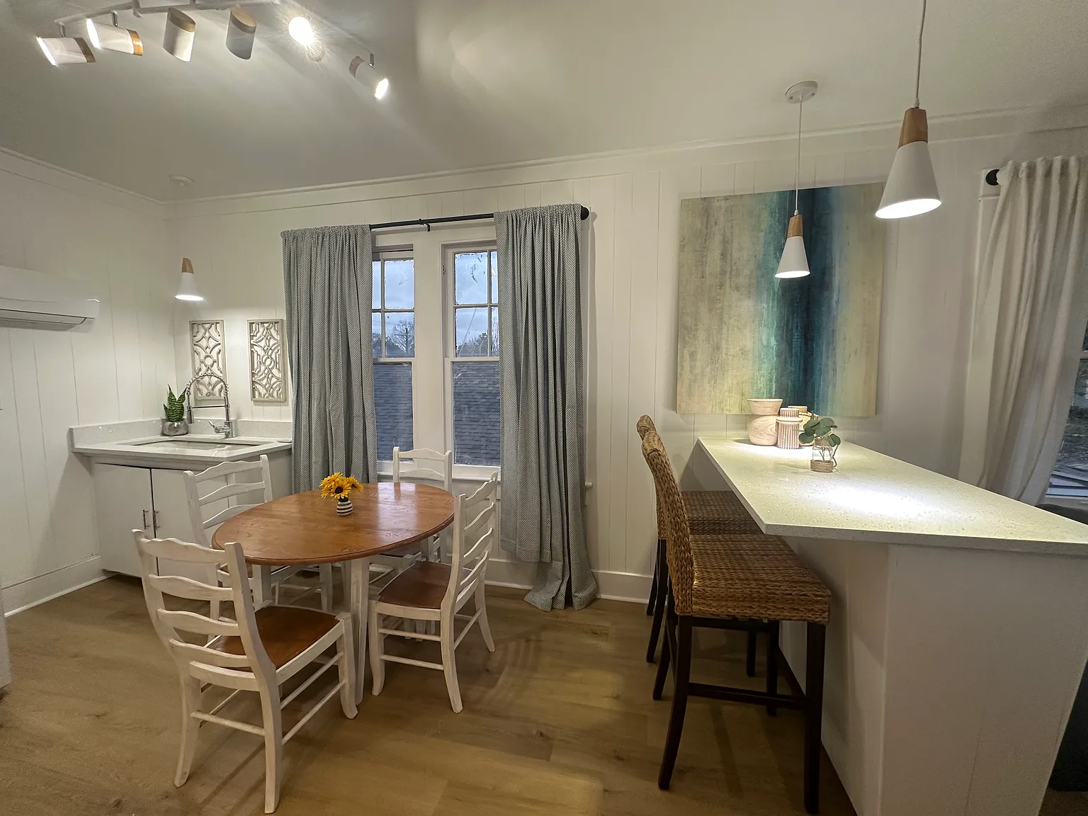 1 bed, 1200 sqft, $1,700 — Photo 3