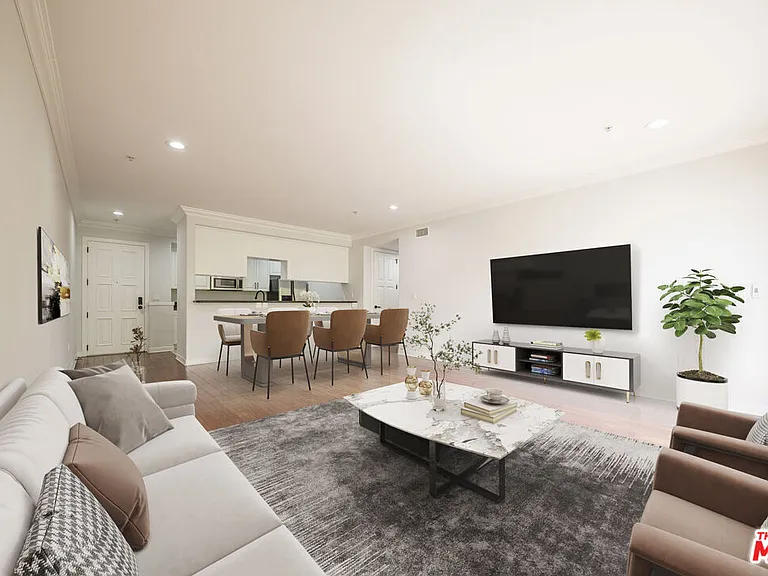 1401 S Saint Andrews Pl #201 — Photo 1