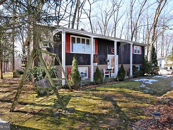 2nd image of 68 Eisenhauer Rd