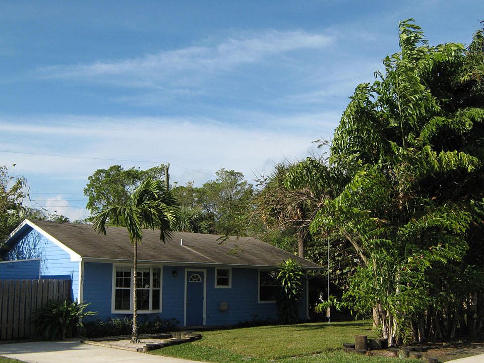 1st image of 1834 Len Dr
