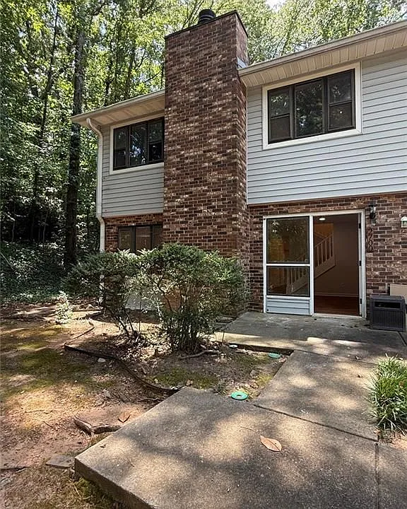 2700 Twigg Cir