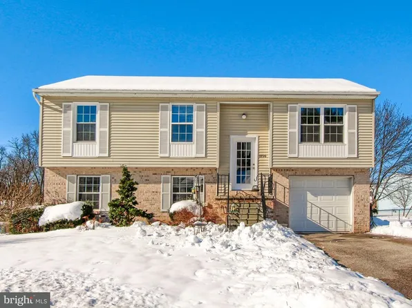 2720 Tara Ln, York, PA 17408