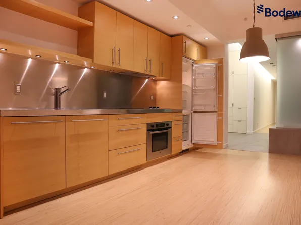 36 Water St #202, Vancouver, BC V6B 0B7