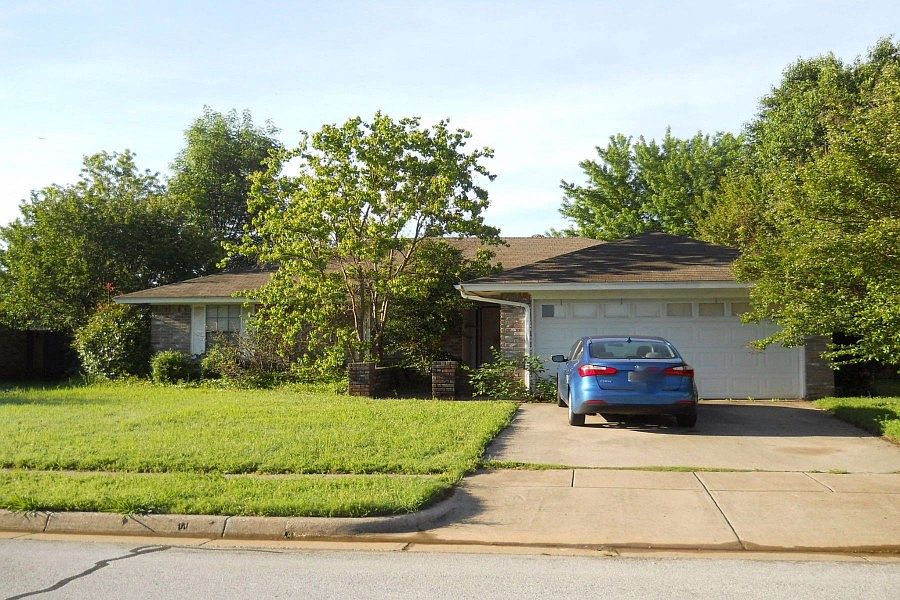 1st image of 510 Bayberry Ln