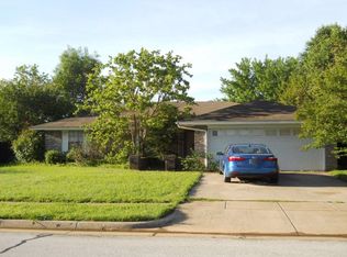 510 Bayberry Ln, Euless, TX 76039