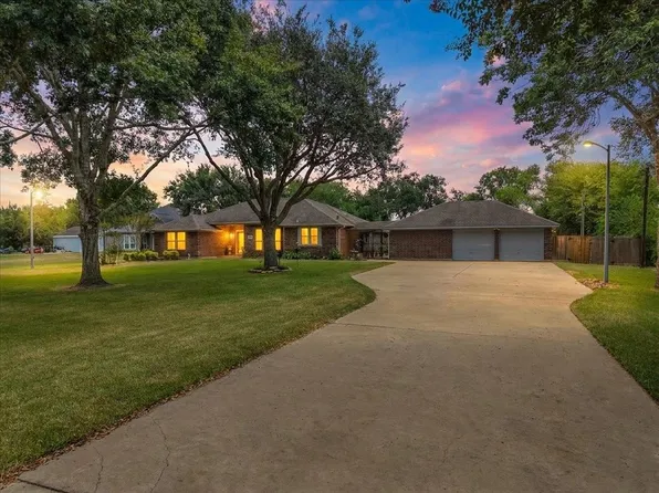 5255 Beaver Rd, Santa Fe, TX 77517
