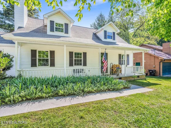 2209 Orchard Meade Ln, Knoxville, TN 37923