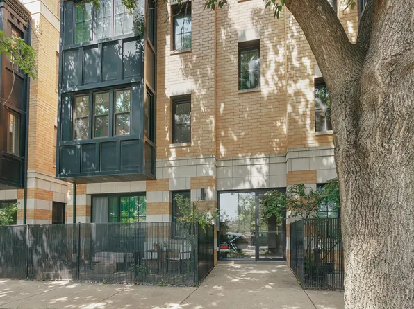 2235 N Lister Ave APT 202, Chicago, IL 60614