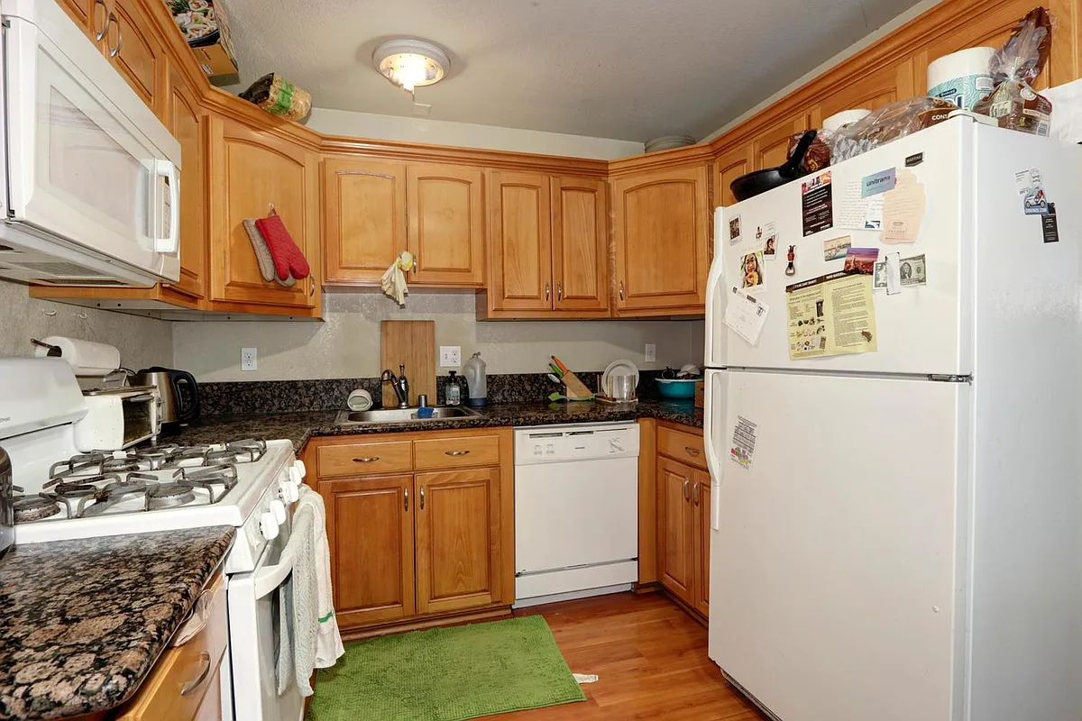 Building Photo - 516 K St #A