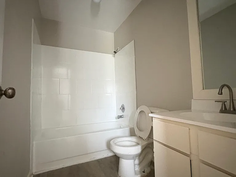 3221 Hirschfield Rd #C — Photo 6