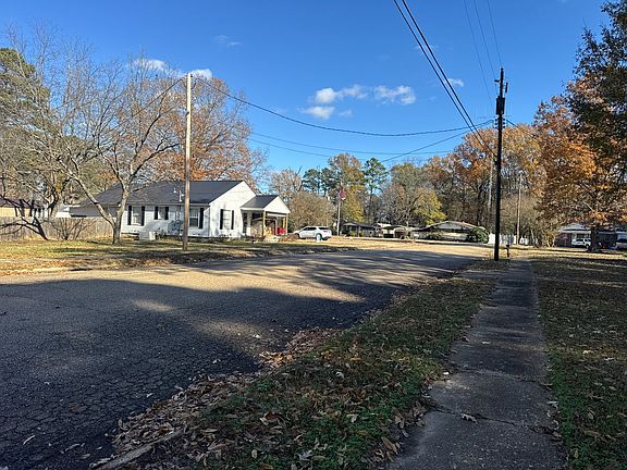 4th image of 7 Southern Ct