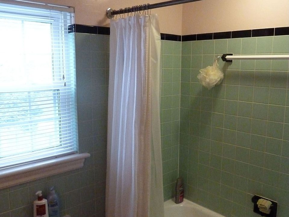 Main Bath Room