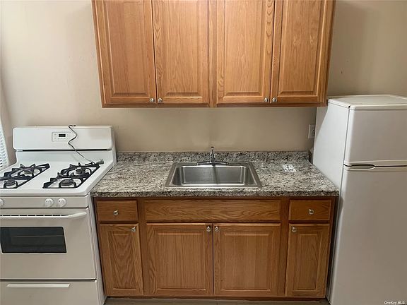 2nd image of 6518 Myrtle Ave