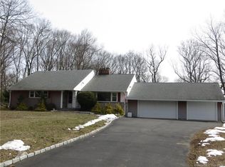 277 W Hill Rd, Stamford, CT 06902