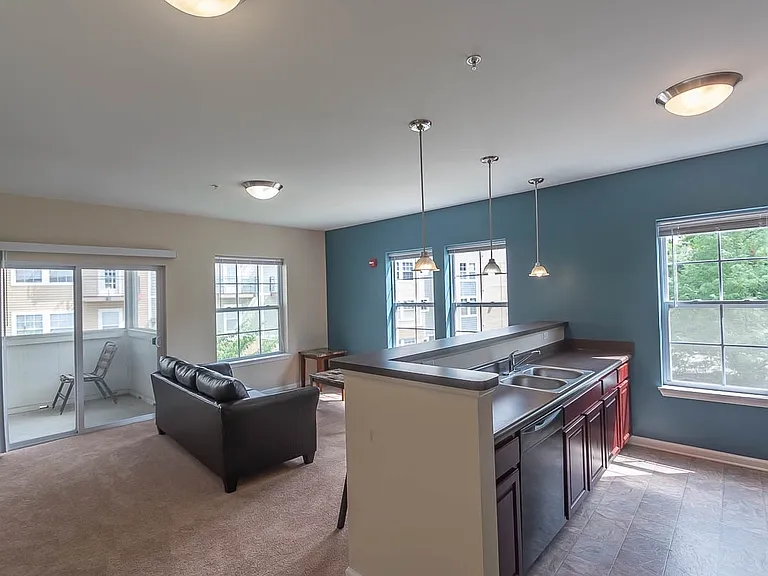 East Bay II Apartments — Photo 46
