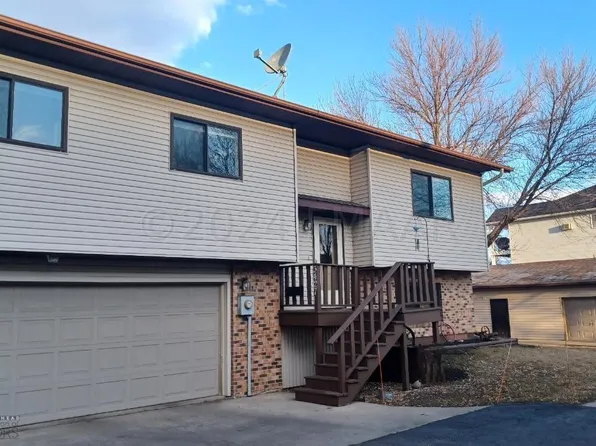 3427 15th Ave S #4, Fargo, ND 58103