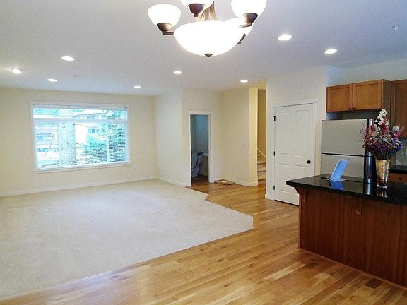 2nd image of 15200 NE 15th Pl #C