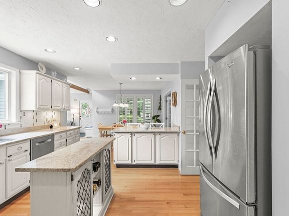 2nd image of 2 Ryans Ln