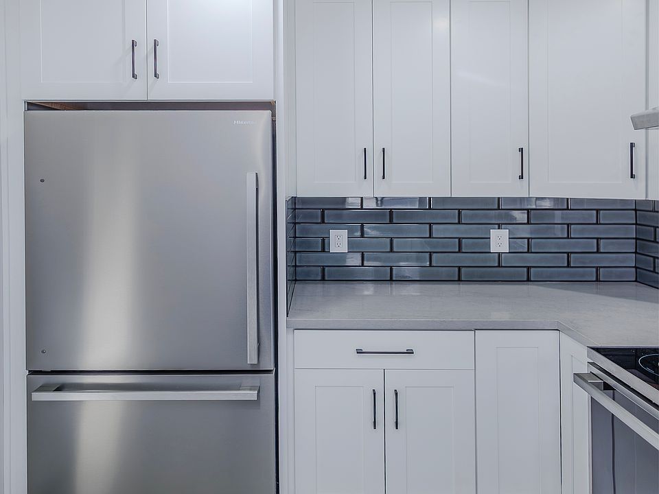 1st image of 124 El Camino Real APT 1