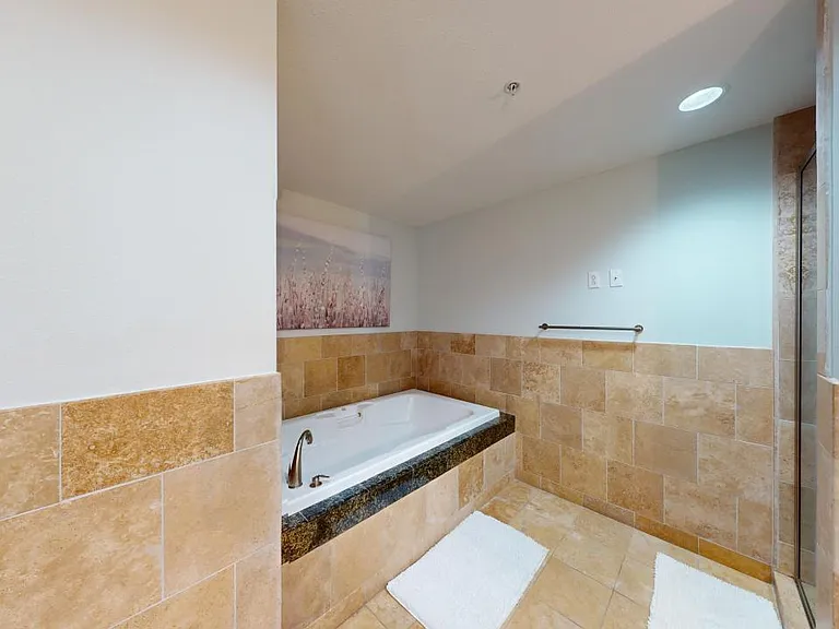 2060 Beach Blvd #701 — Photo 14