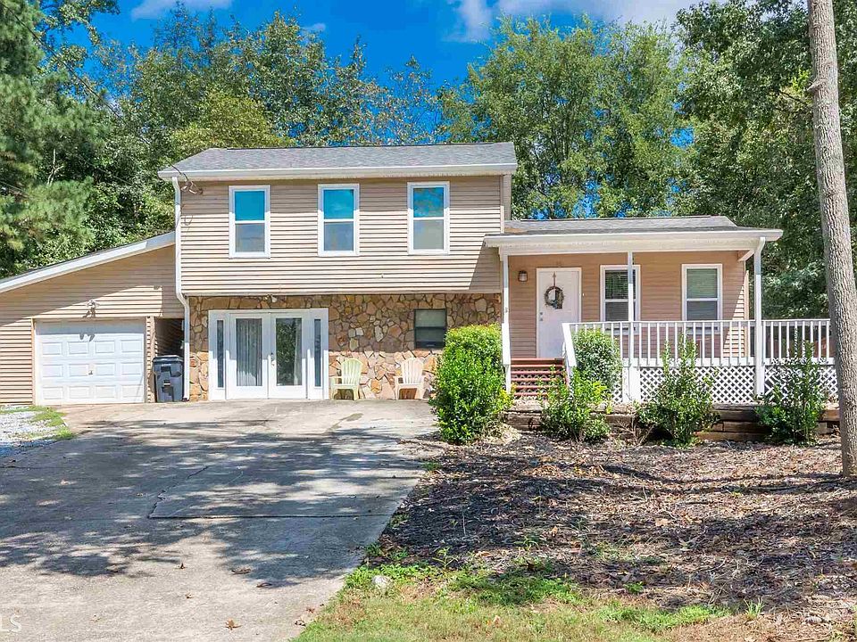 1st image of 939 Falconcrest Dr