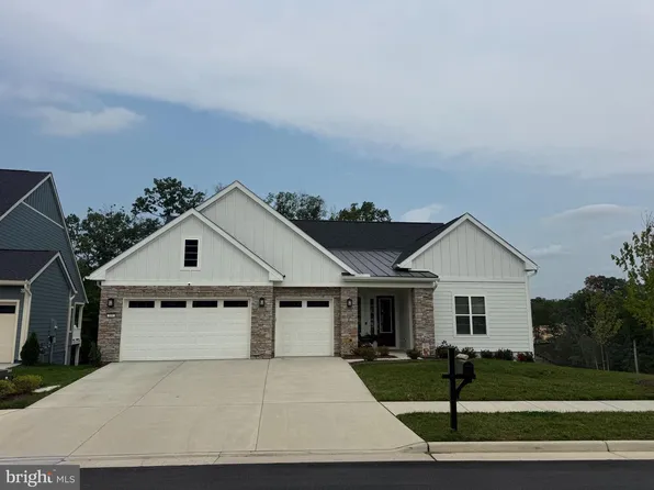 100 Scoter Ct, Lake Frederick, VA 22630