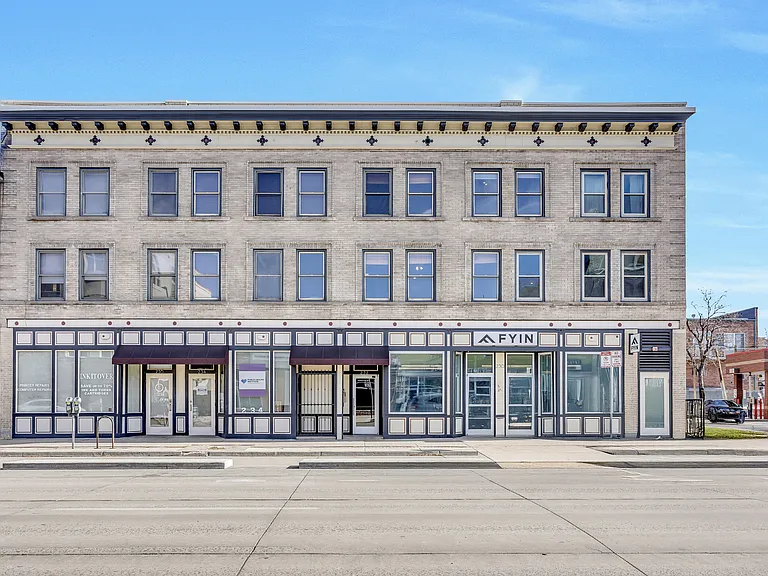 232 N Broadway #10 — Photo 20