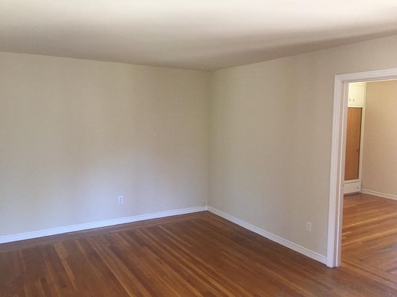 4th image of 3120 Castro St