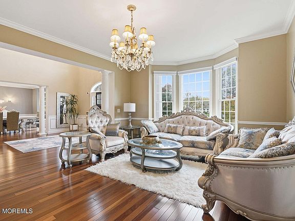 4th image of 12 Risa Benjamin Way