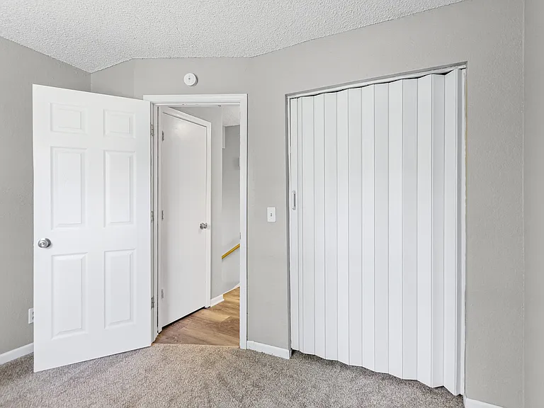 12813 S Sycamore St — Photo 13