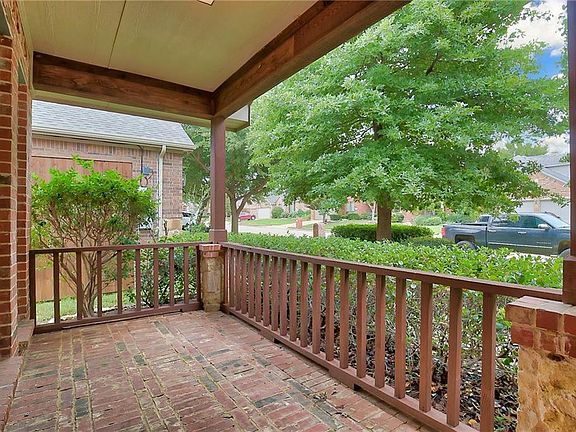 3rd image of 218 Livingston Dr