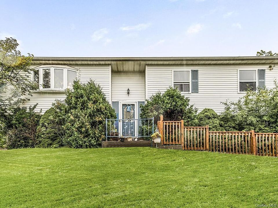 1st image of 120 Heather Cir