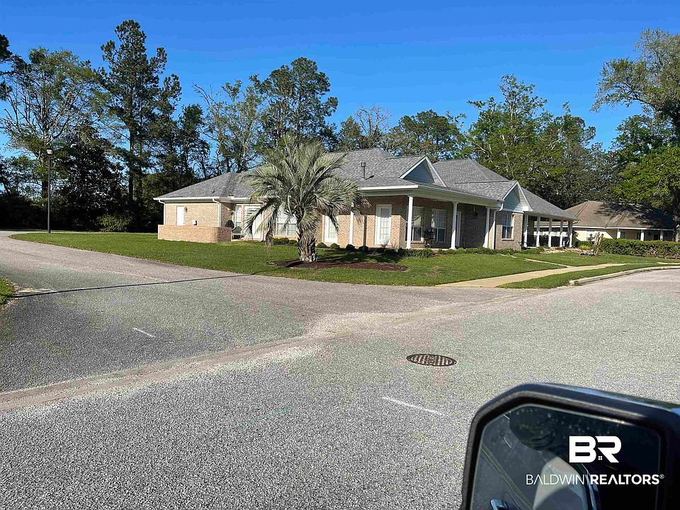 1st image of 201 Savannah Cir