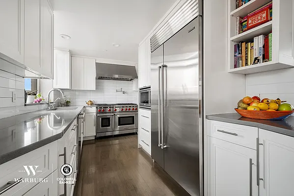 Sold by Coldwell Banker Warburg | media 6