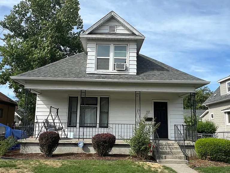 723 E Ermina Ave — Photo 1