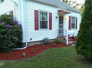 27 Elizabeth Dr, North Providence, RI 02904