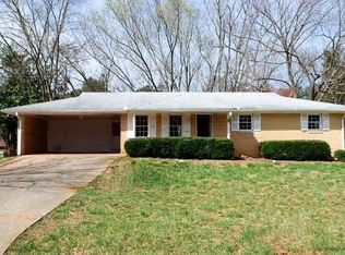 260 Castlegate Cir, Carrollton, GA 30116