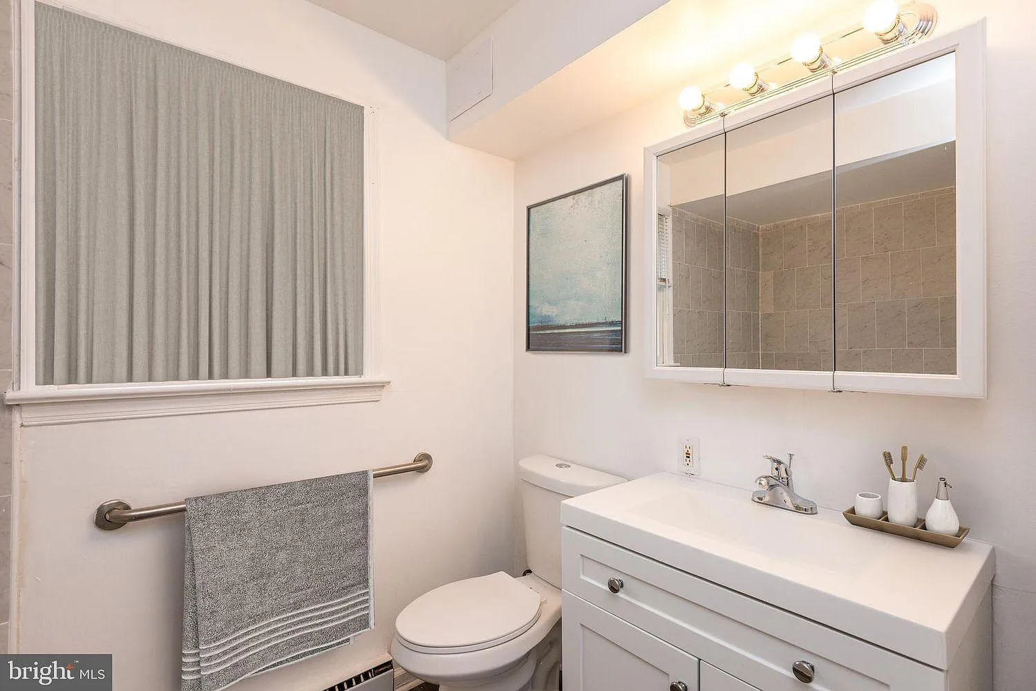 2 bed, 800 sqft, $1,600 — Photo 3