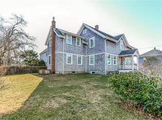 12 Perkins Ave, Narragansett, RI 02882