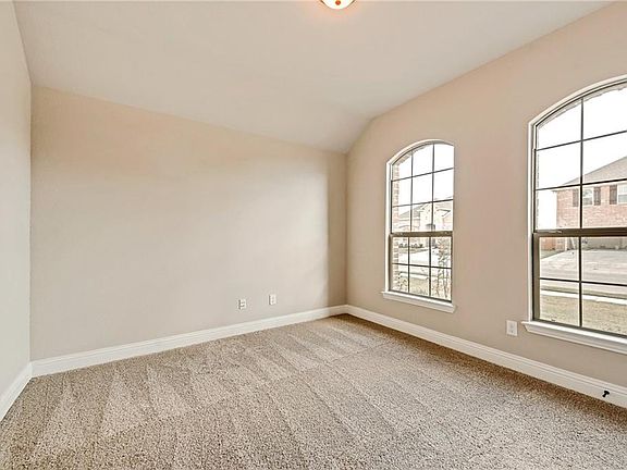 5th image of 505 Haven Dr