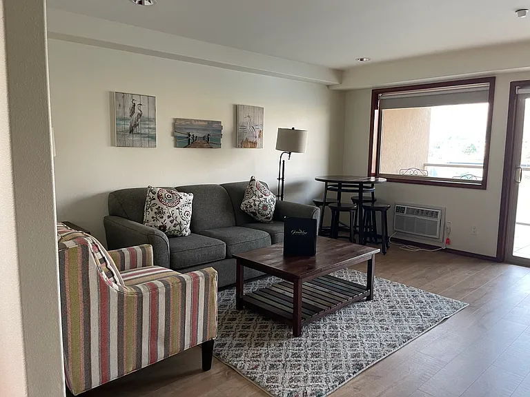 322 W Woodin Ave #636-1 — Photo 6