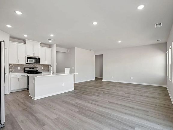 2nd image of 36 Hoff Ct