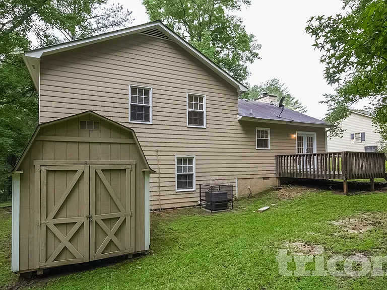 1202 Holly Hills Dr SW — Photo 25