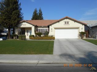 8308 Glenlakes Ct, Bakersfield, CA 93312