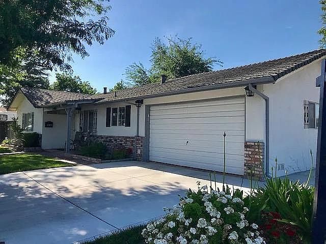 2405 Roble Ave Modesto CA 95354 Zillow