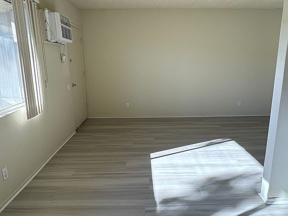 4th image of 530 N Wilson Ave APT 6