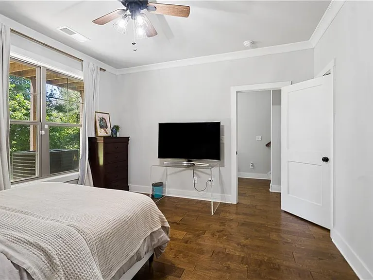 2424 Misty Hollow Pl — Photo 27